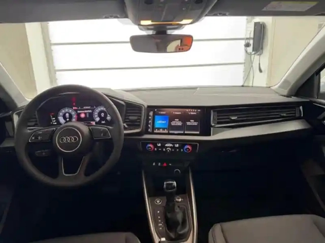 Audi A1 sportback 25 tfsi 95ch design s tronic 7 — photo 14