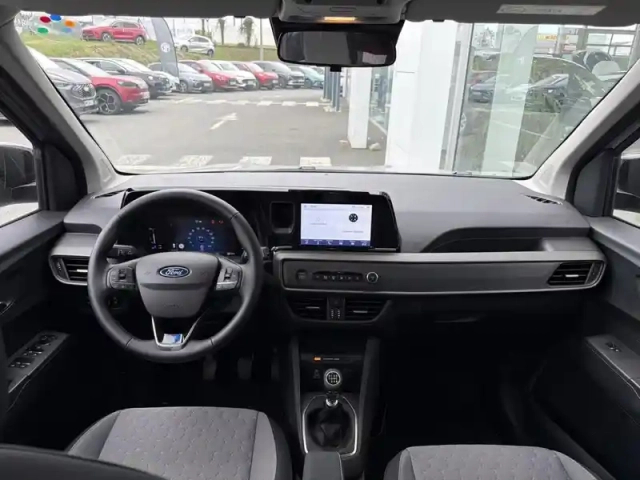 Ford Tourneo Courier 1.0 ecoboost 125ch s&amp;s titanium — photo 6
