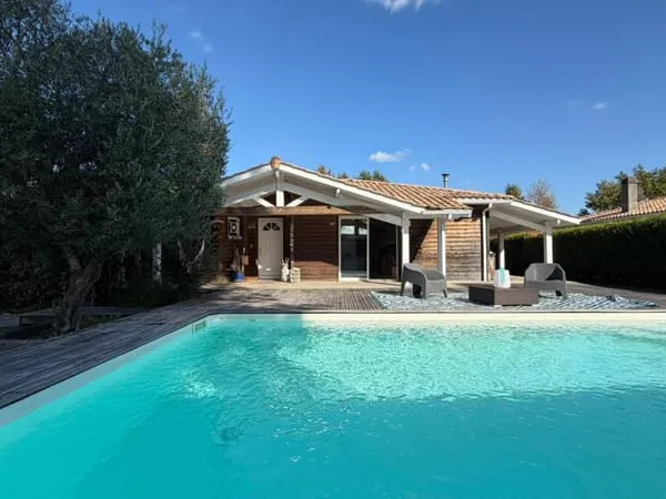 SAINTE-HÉLÈNE CENTRE - Maison familiale de plain-pied, 5 chambres, piscine et pool house