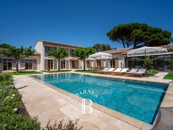 SAINT-TROPEZ - VILLA 6 CHAMBRES - SALLE DE SPORT - PISCINE