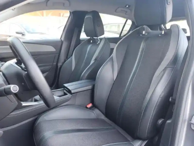 Peugeot 308 iii puretech 130 s&amp;s allure pack — photo 6