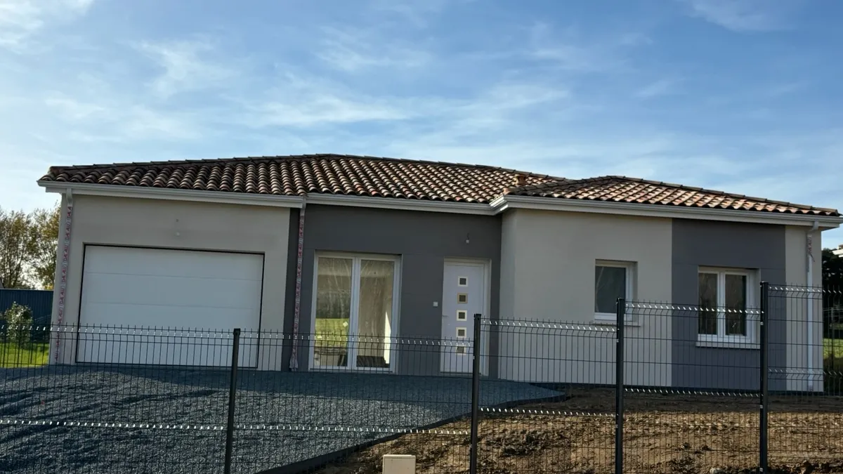 Photo 1