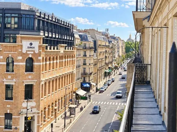 Appartement 8 pièces 250 m²