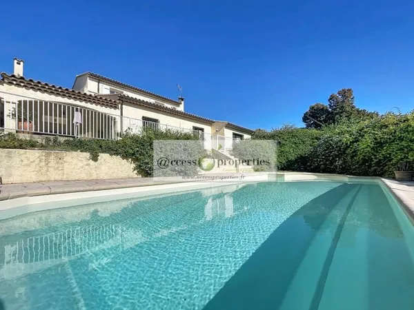 Maison - 6 pièces - 174.31 m²