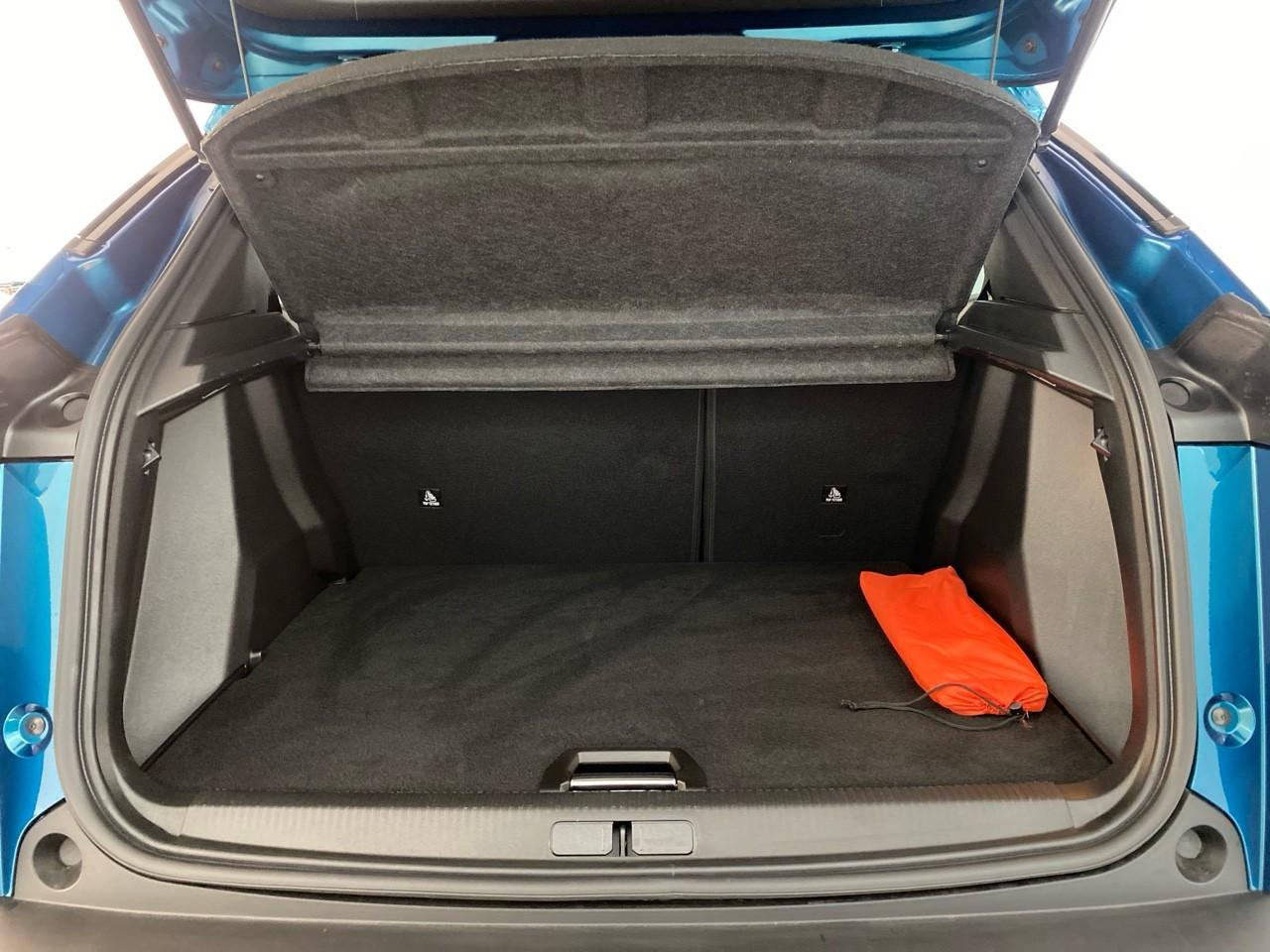 Peugeot 2008 hybrid 145 ch e-dcs6 allure — photo 6