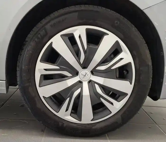 Peugeot 208 puretech 100 s&amp;s bvm6 — photo 87