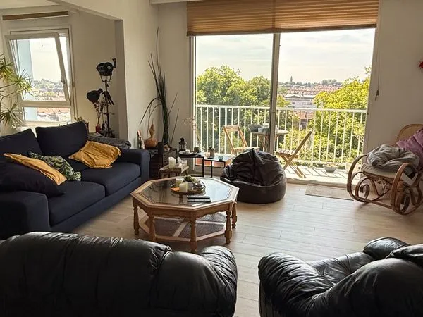 Grand appartement meublé 106 m² - 3 chambres - 2 balcons - Roubaix