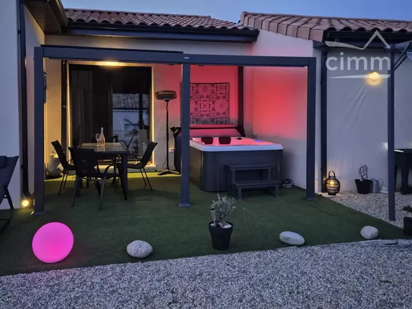 Villa de plain-pied 3CH avec garage, jacuzzi et sauna