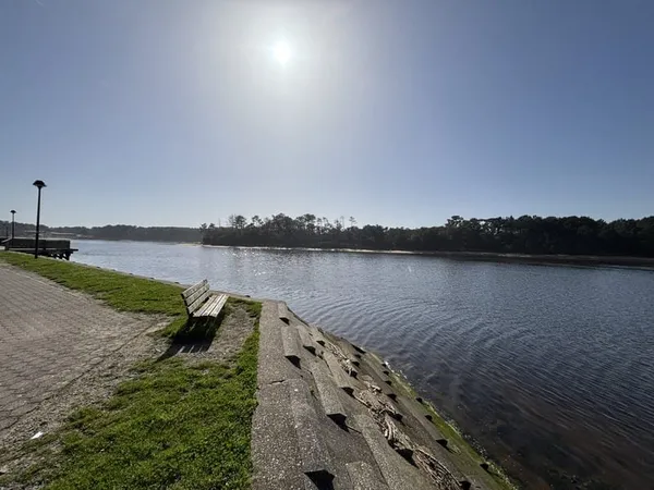 Soustons plage : appartement T2 avec terrasse face au lac -