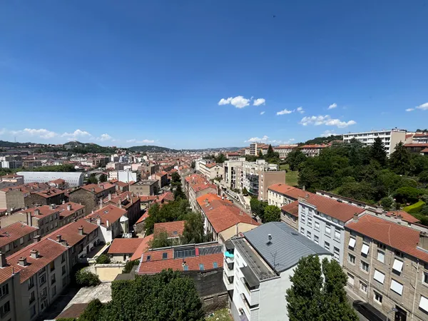 APPARTEMENT DE TYPE 2 DERNIER ETAGE AVEC ASCENSEUR