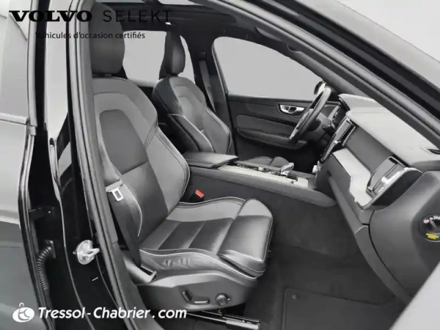 Volvo Xc60 t6 awd hybride rechargeable 253 ch+145 ch geartronic 8 plus style dark — photo 9
