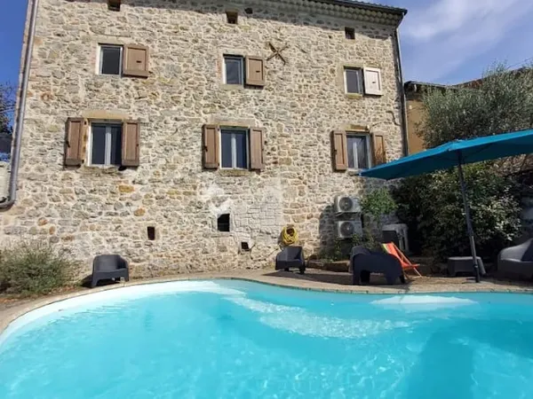 Maison 6 pièces 196 m²