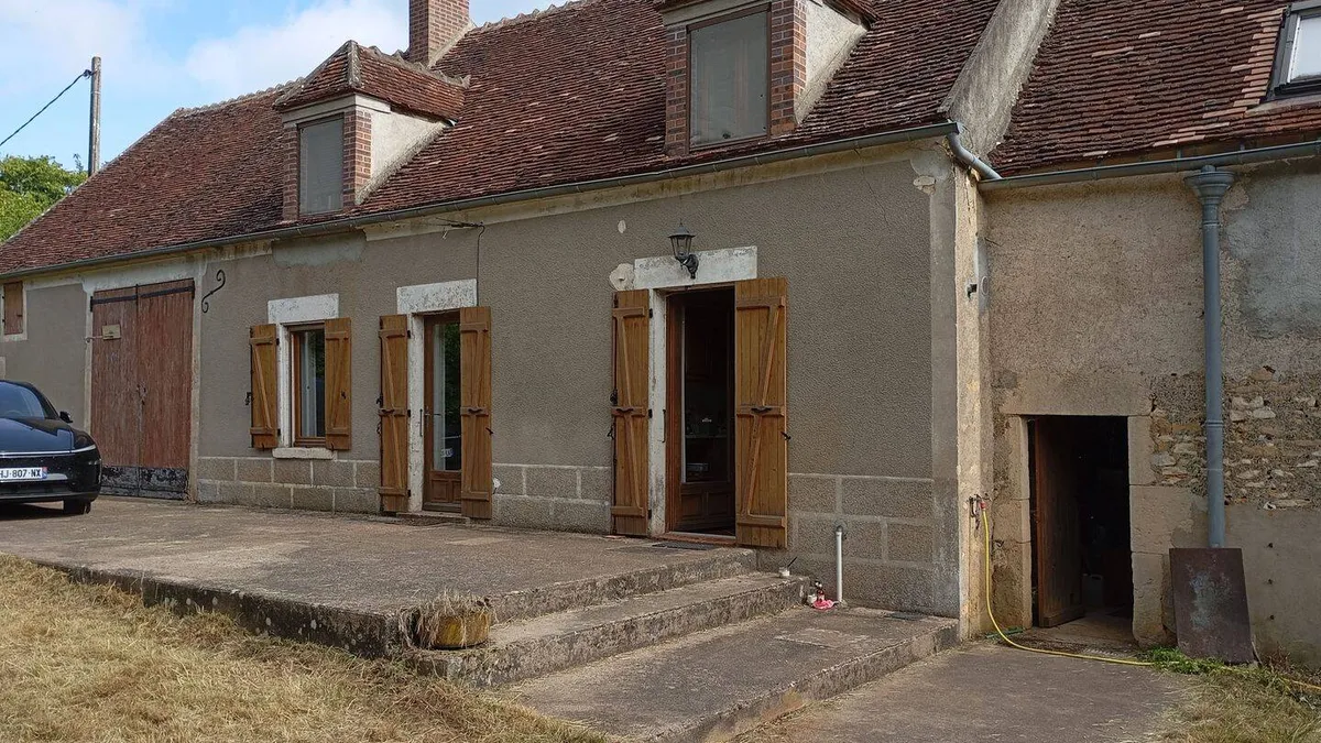 Photo 1