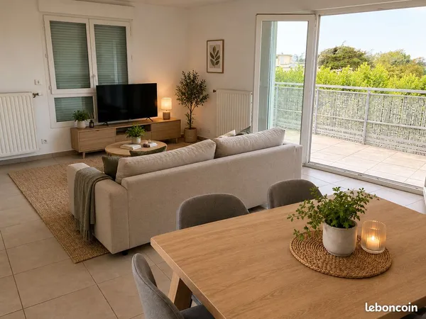Appartement T4 - 79 m² - Dernier étage - Décines-Charpieu