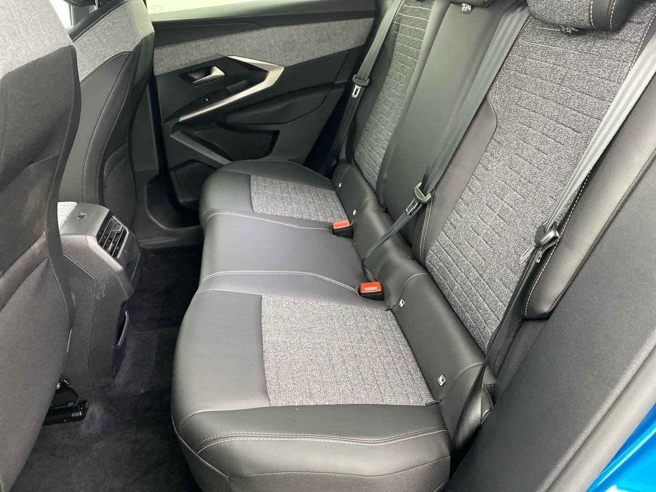 Peugeot 3008 hybrid 145 e-dcs6 allure business — photo 10