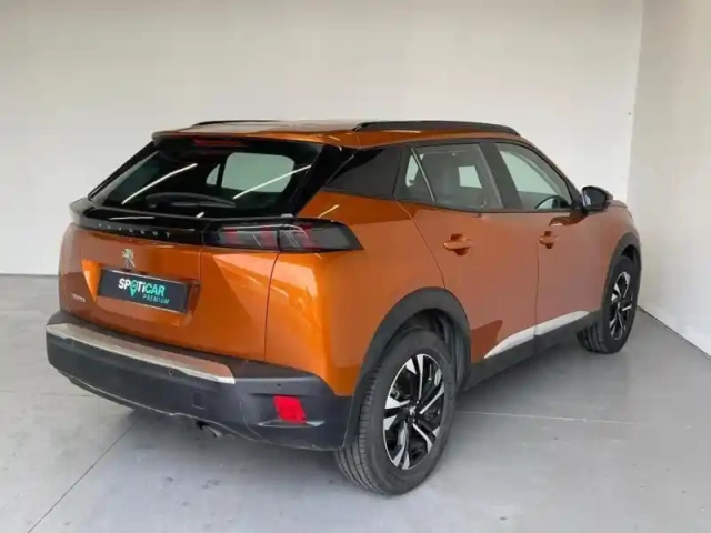 Peugeot 2008 1.2 puretech 100ch s&amp;s allure — photo 3