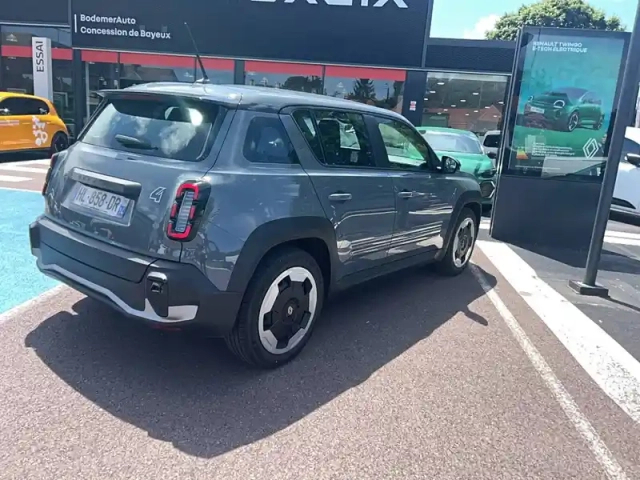Renault 4 renault  e-tech electrique 150 ch autonomie confort — photo 9