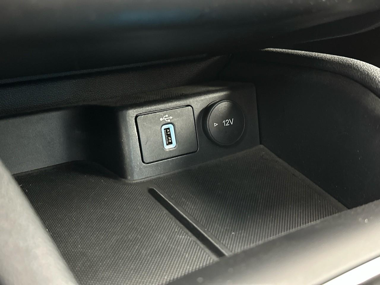 Ford Focus 1.0 ecoboost 125 s&s titanium — photo 31