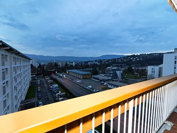 type 4 grand balcon parking