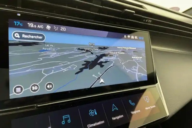 Peugeot 408 hybrid 136 e-dcs6 — photo 15