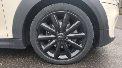 Mini Cooper 1.5 136 - Blackfriars – 2017 – 122379 km – Essence – Boîte Manuelle — photo 28