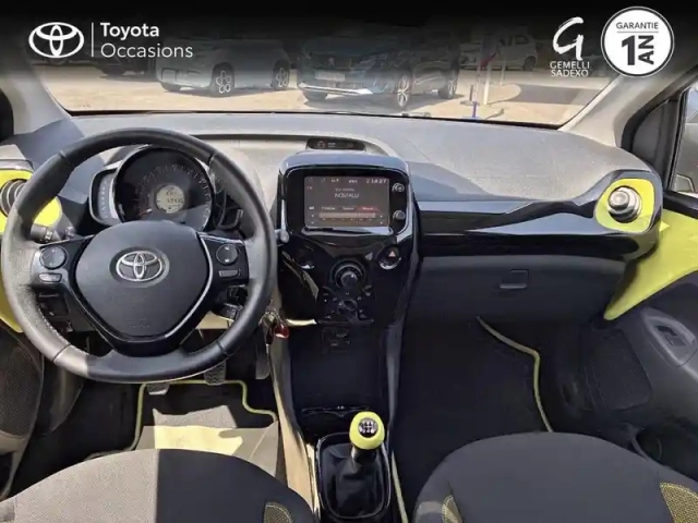 Toyota Aygo 1.0 vvt-i 69ch x-cite 3 jaune fizz 5p — photo 8