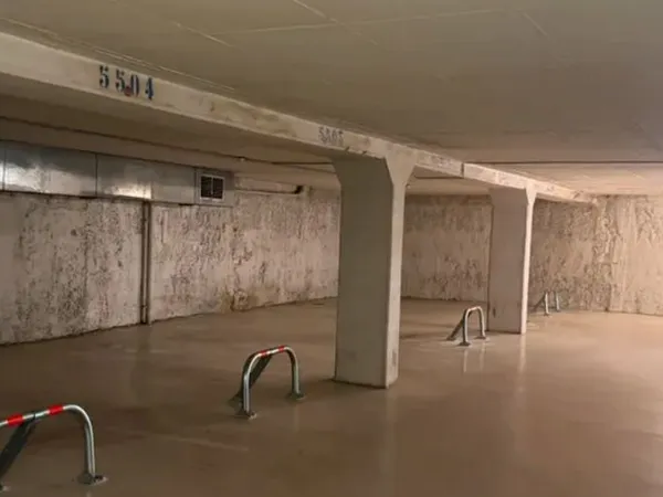 Parking - place du marche