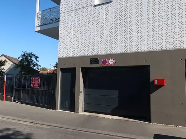 Parking 12 m²