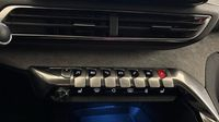 Peugeot 3008 HYBRID 225ch GT Pack e-EAT8 — photo 26