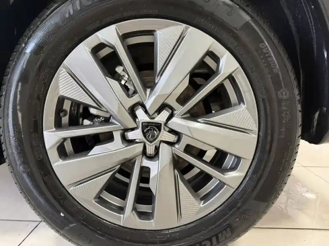 Peugeot 3008 hybrid 145 e-dcs6 — photo 7