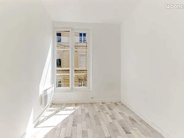 Studio 1 pièce 16 m²