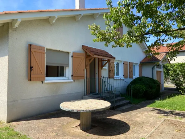 Maison 6 pièces 145M² à Maringues, QUARTIER ECOLES et COMPLEXE SPORTIF