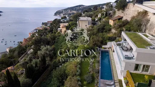Villa 10 pièces 330 m²
