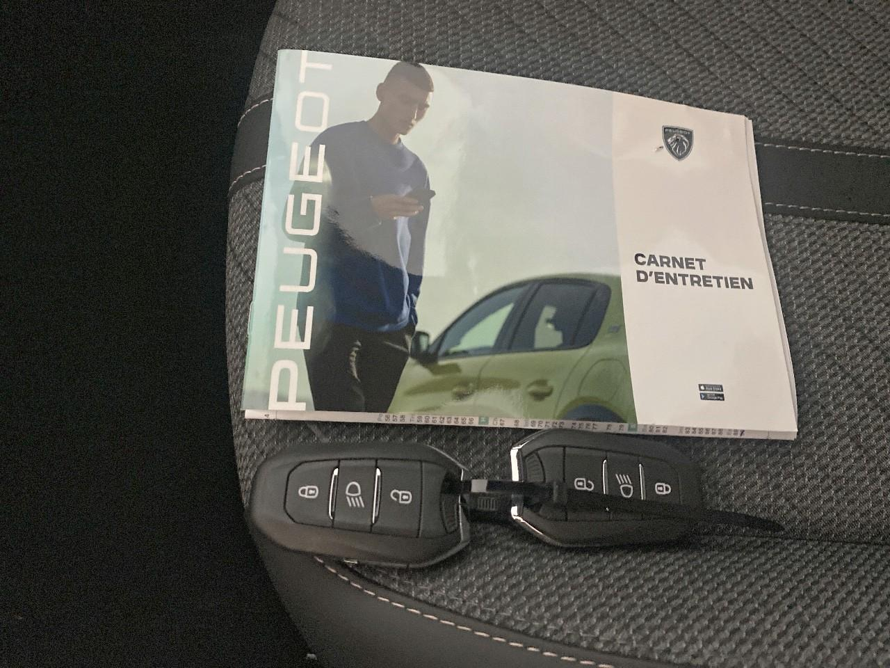 Peugeot 2008 hybrid 145 ch e-dcs6 allure — photo 18