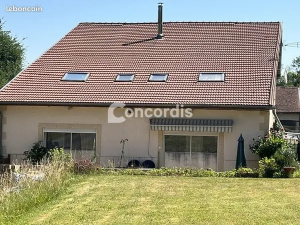 Maison 7 pièces 181 m²