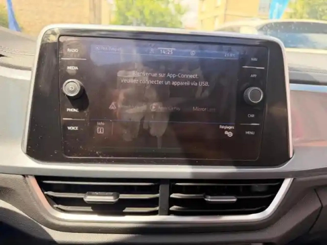 Volkswagen T-Roc 1.5 tsi evo 150ch style exclusive dsg7 — photo 13