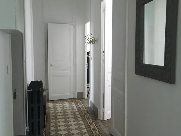 Chambre individuelle dans grand appartement en colocation centre ville
