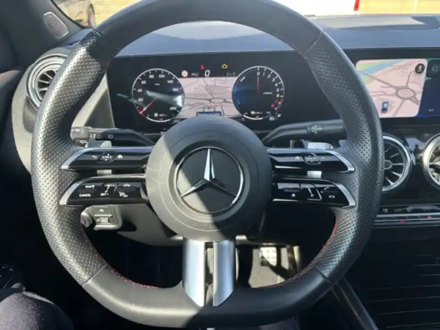 Mercedes Gla 250 e hybrid eq amg line — photo 13