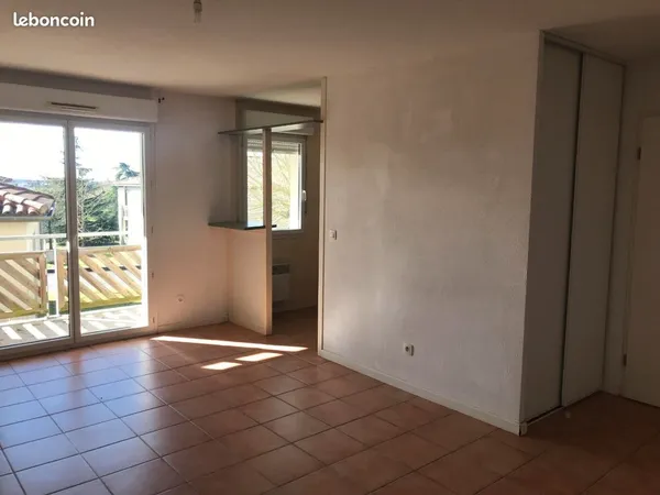 Appartement t2 + terrasse