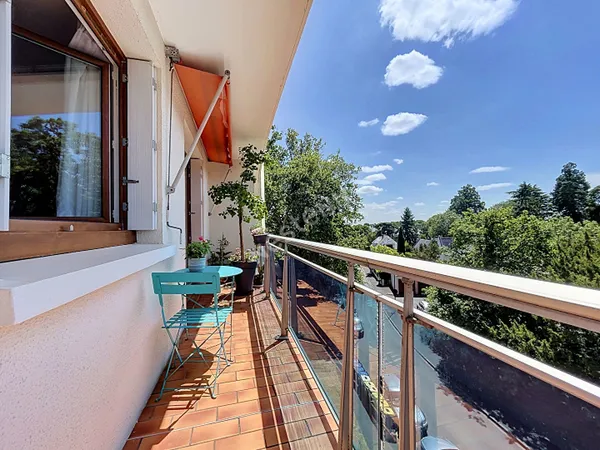 APPARTEMENT - ST-CYR-SUR-LOIRE - QUARTIER DE LA MÉSANGERIE