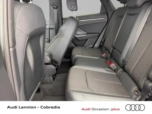 Audi Q3 sportback 35 tdi 150ch s line s tronic 7 — photo 8