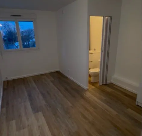 Studio 5mn a pied ligne H