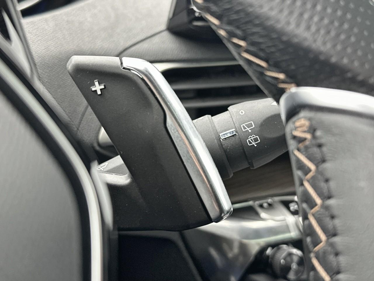 Peugeot 3008 hybrid 225 e-eat8 gt pack — photo 20