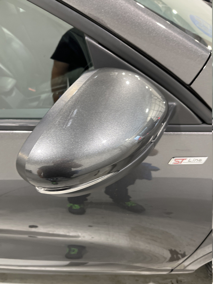 Ford Kuga — photo 44