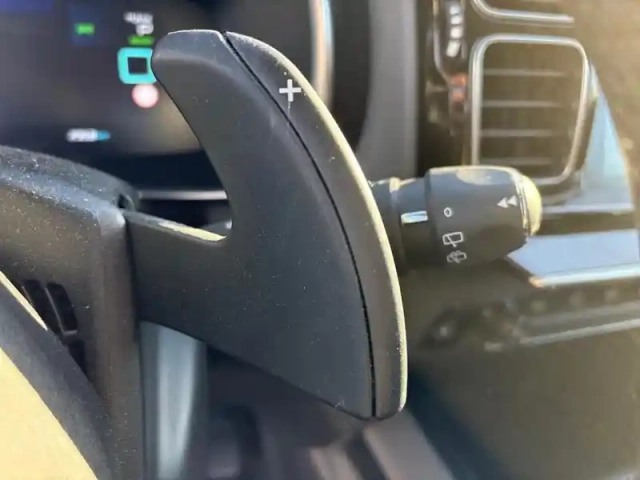 Citroën C5 Aircross hybride rechargeable 225 s&amp;s e-eat8 c-series — photo 18