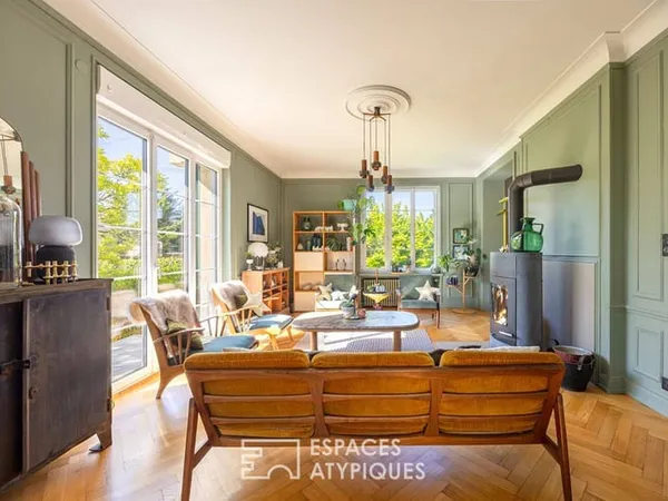 Maison 10 pièces 243 m²
