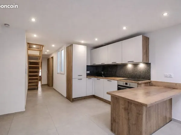 T2 bis duplex centre-ville piéton