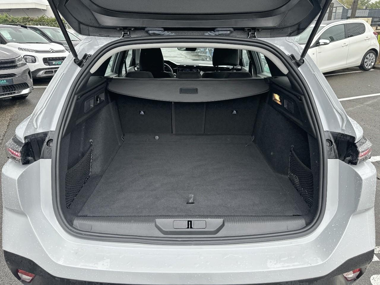 Peugeot 308 sw puretech 130ch s&s bvm6 active pack — photo 6
