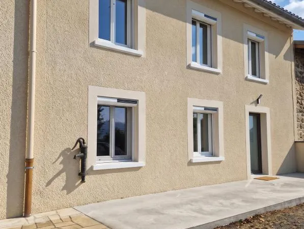 ESSERTINE EN CHATELNEUF - Maison rénové F6