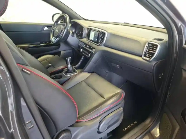 Kia Sportage 1.6 crdi 115 isg 4x2 bvm6 — photo 9